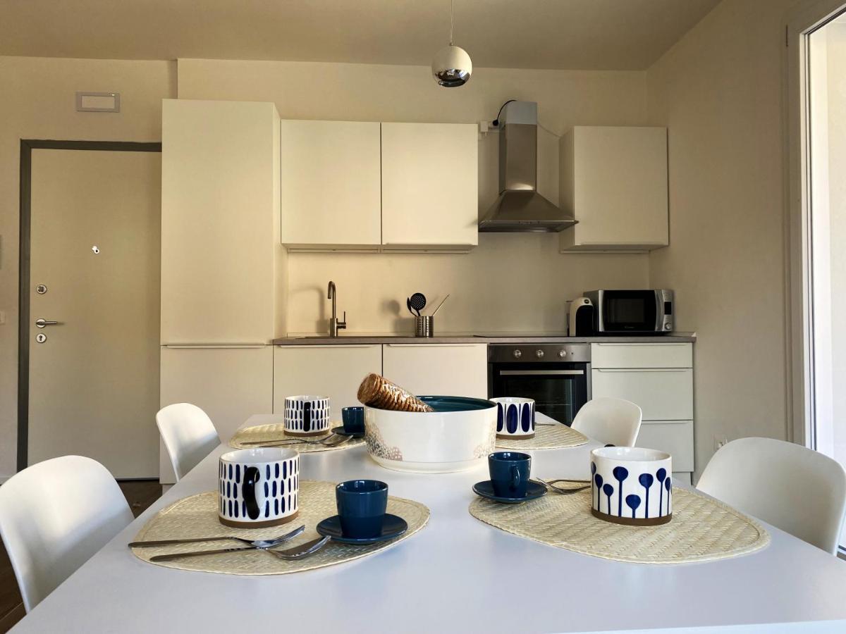 Sol Lakeview Сале Маразино Екстериор снимка